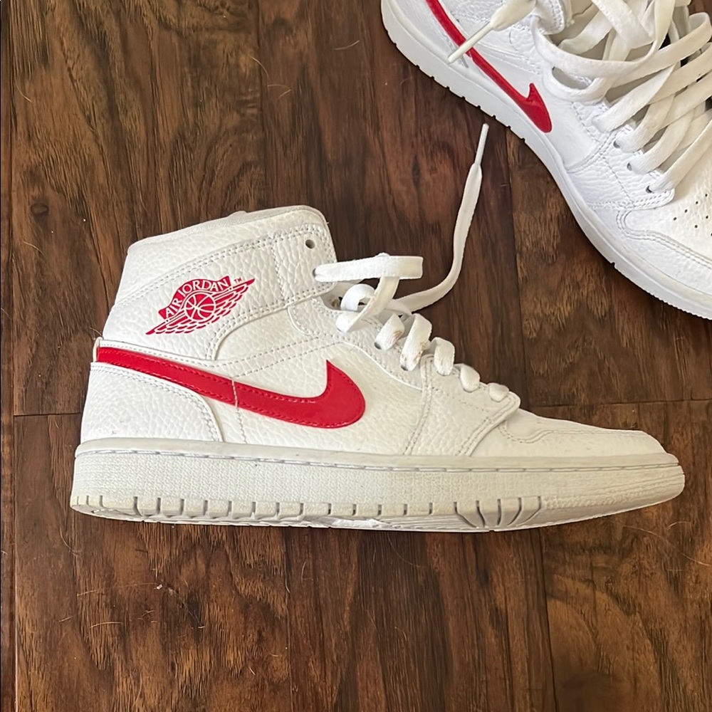 Nike Air Jordan High-Top Sneakers - White and Red